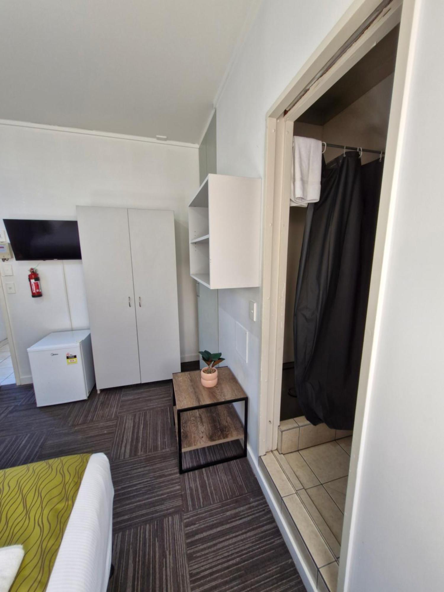 Hostal 140 Ghuznee